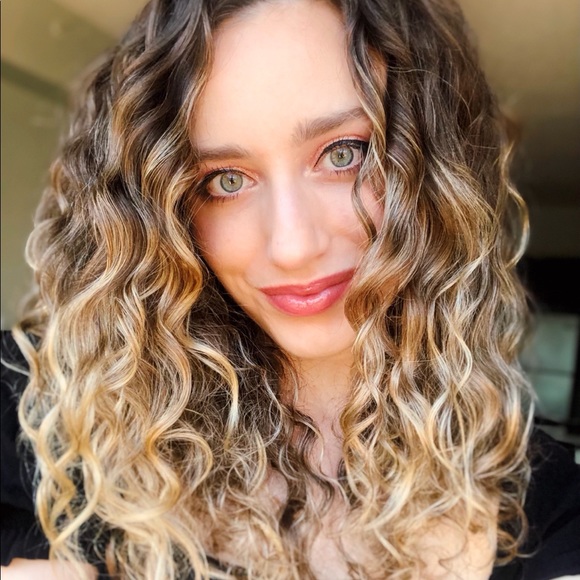 Meet your Posher, Alexandra - Picture 1 of 1